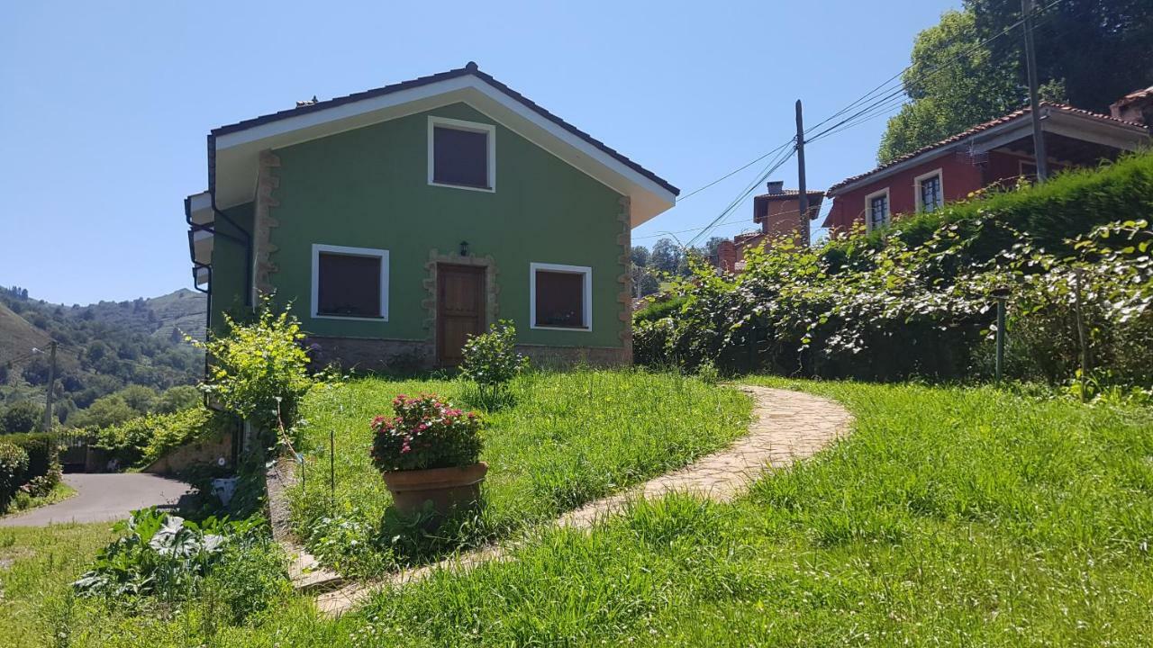 Apartamentos La Guertina Onís Екстериор снимка
